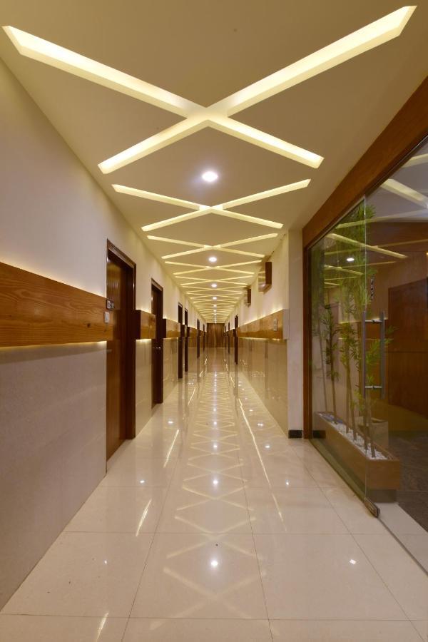 Hotel Bv Colours By Rivido, Begur Main Road Bangalore Luaran gambar